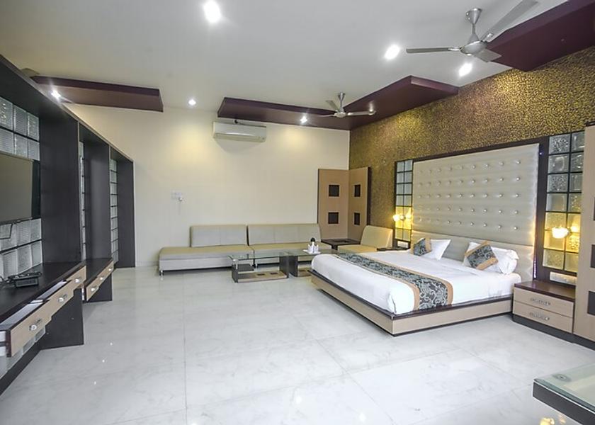 Madhya Pradesh Rewa Royal Executive AC Room