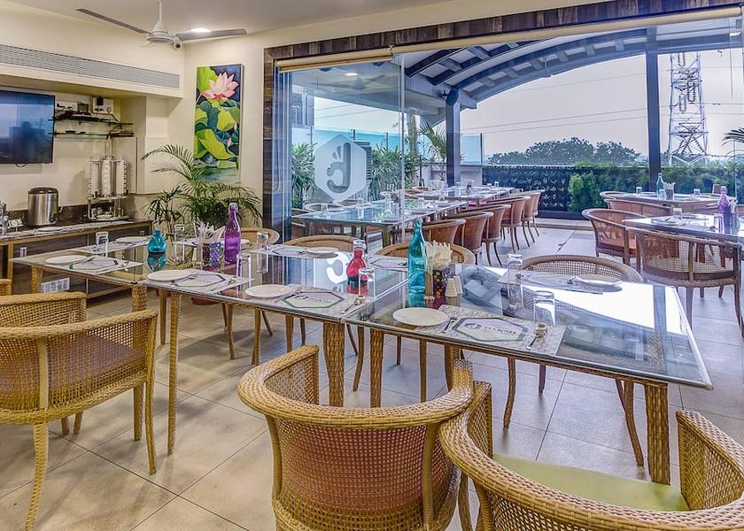 Madhya Pradesh Indore Food & Dining