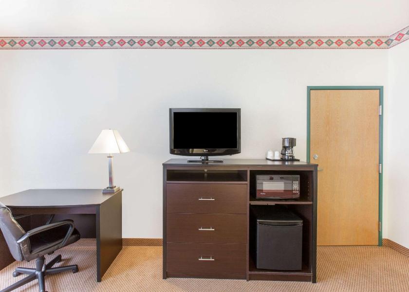 Arizona Williams Guestroom