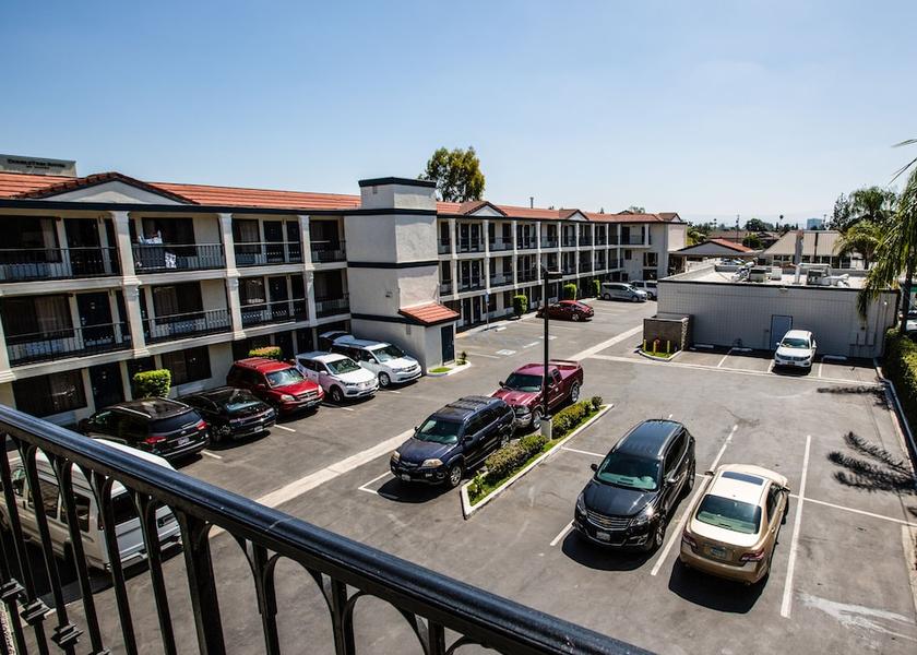 California Anaheim Exterior