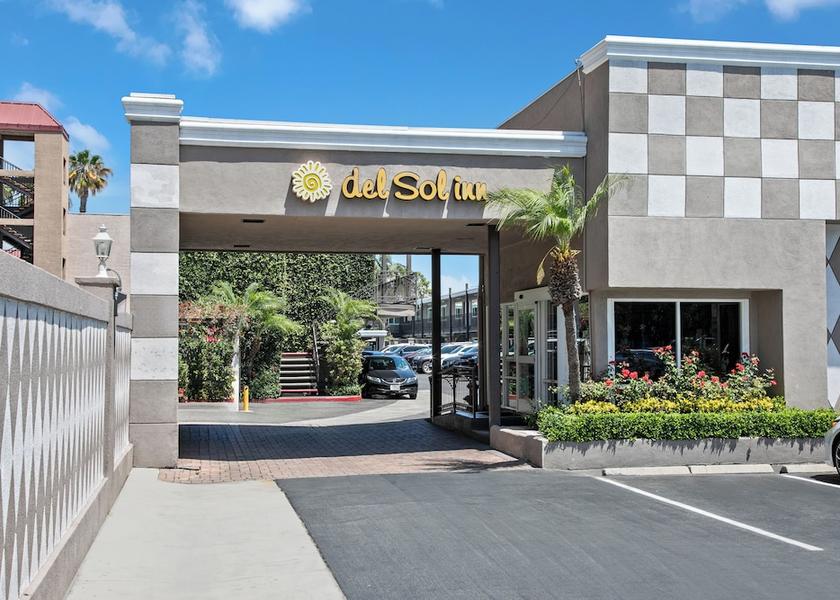 California Anaheim Front of property