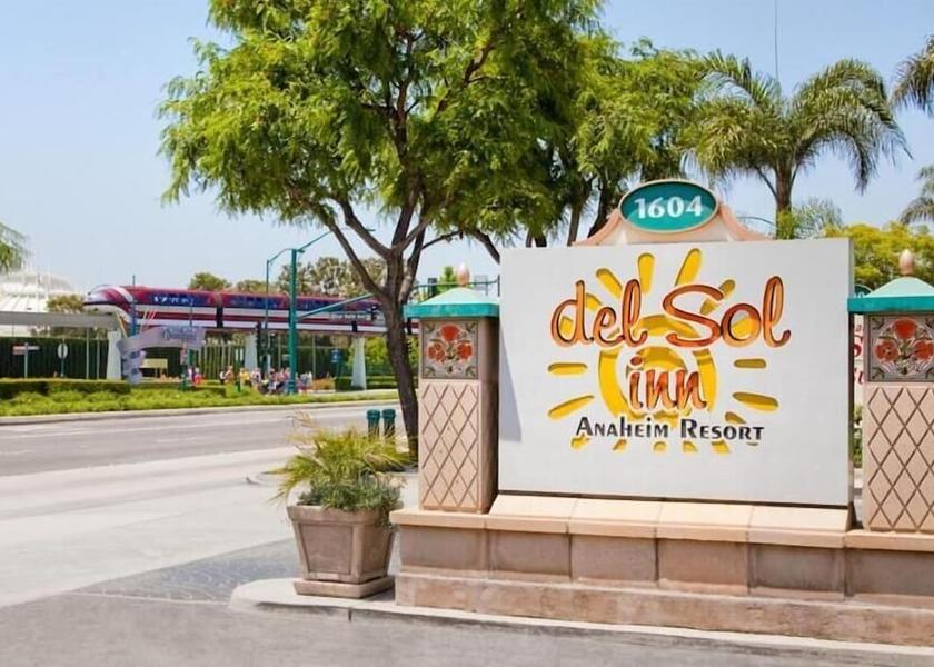 California Anaheim Exterior