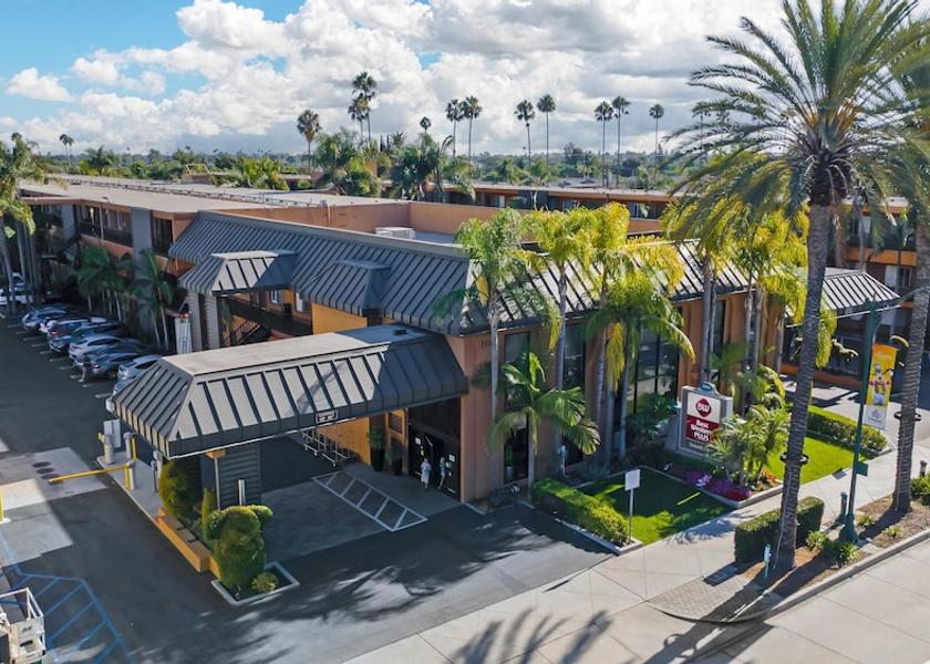 California Anaheim Exterior