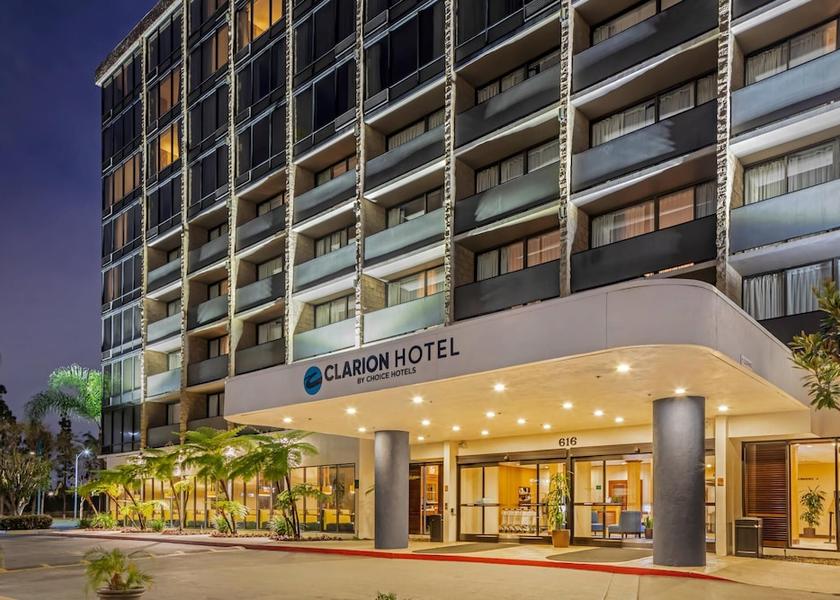 California Anaheim Exterior