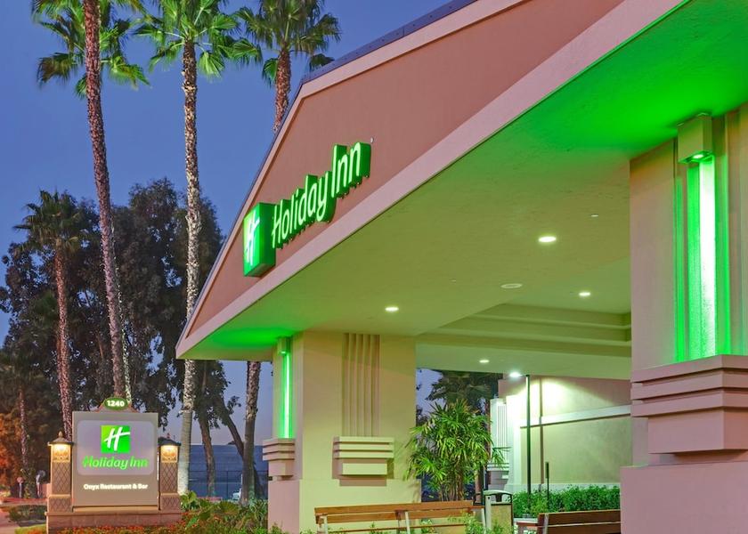 California Anaheim Exterior