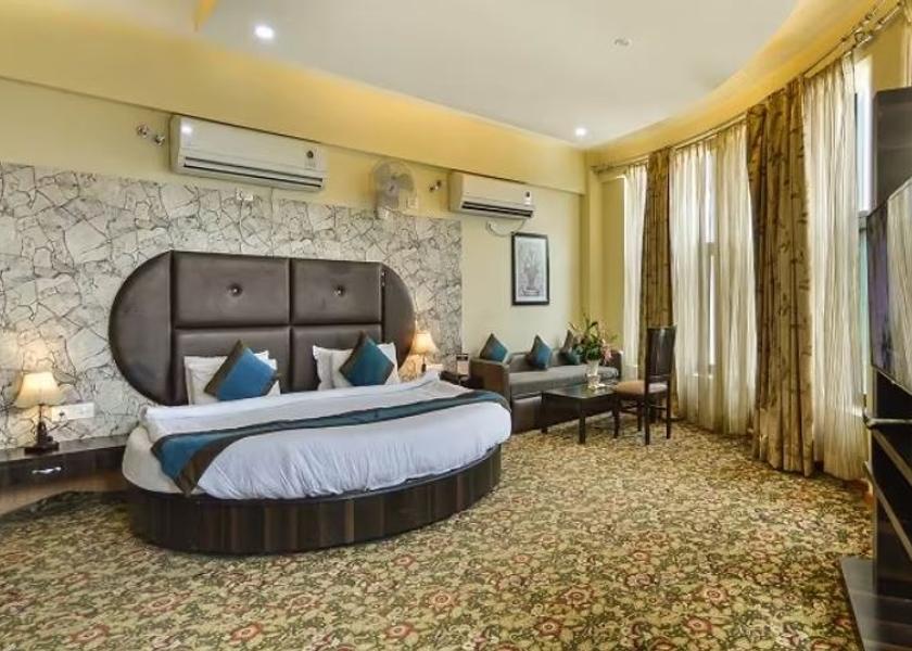 Jammu and Kashmir Srinagar Room