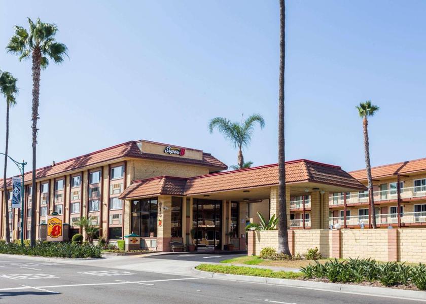California Anaheim exterior view