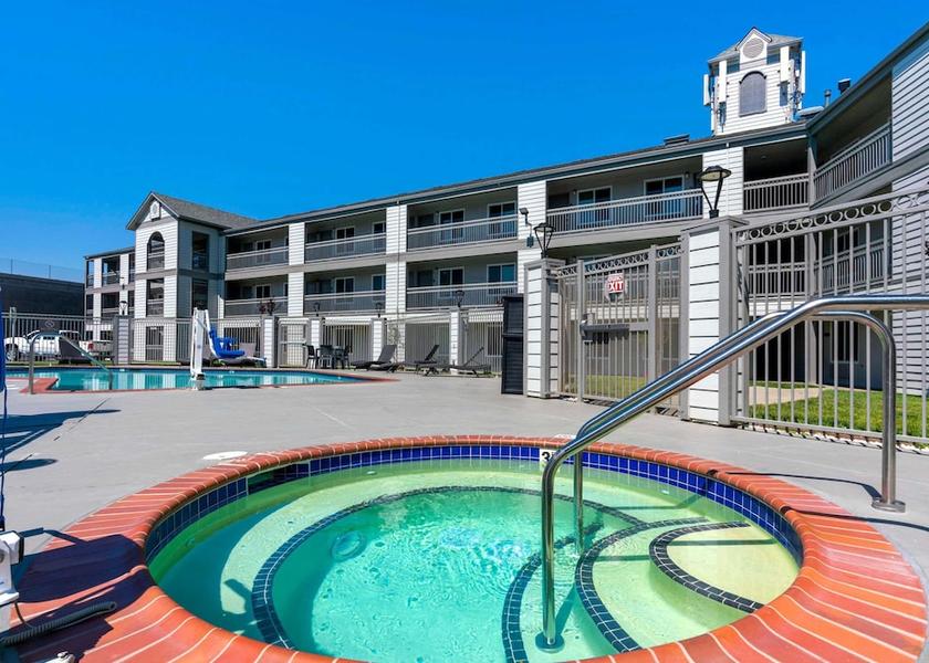 California Antioch Pool