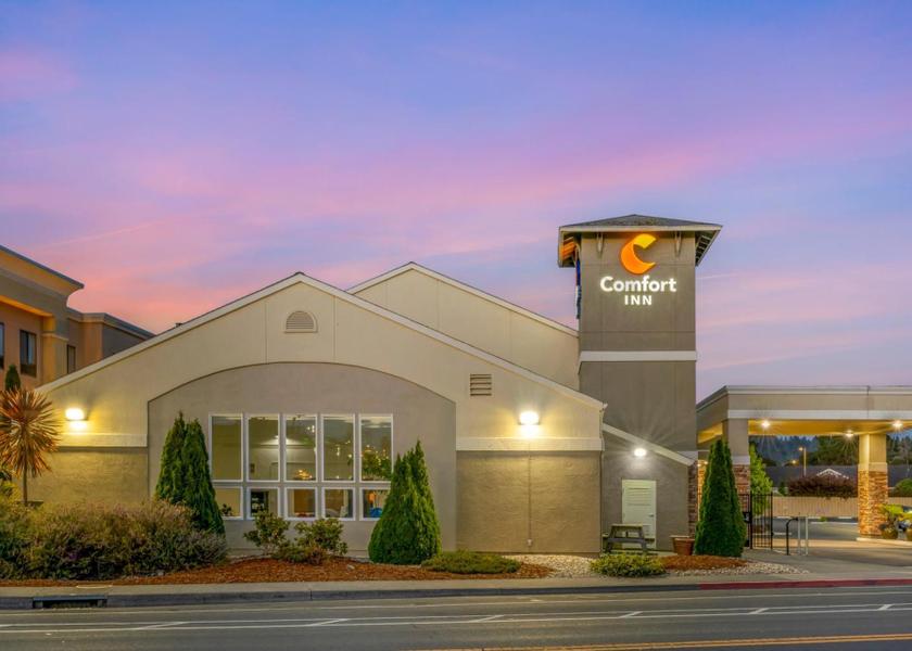 California Arcata exterior view