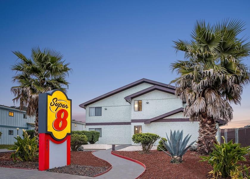 California Arcata Exterior Detail