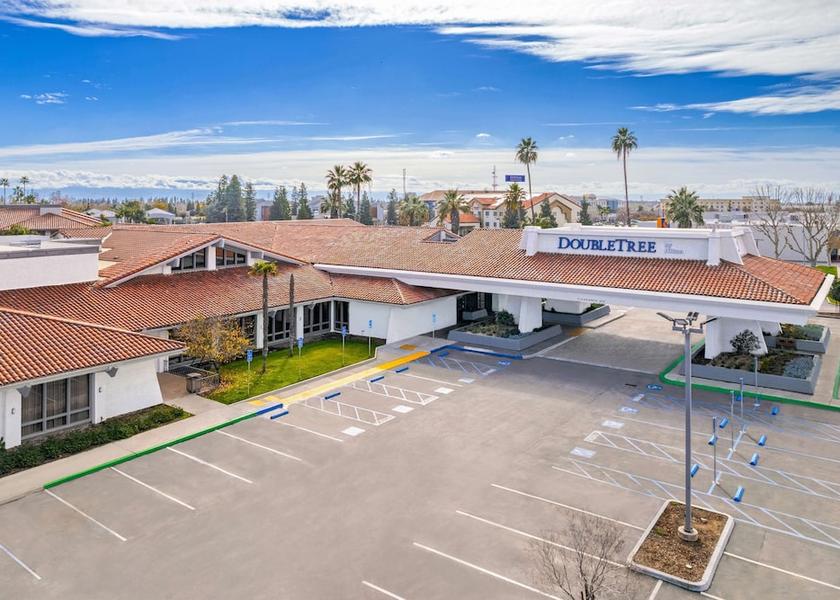 California Bakersfield Exterior Detail