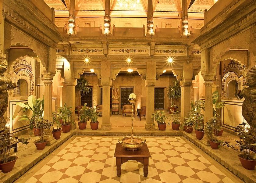 Uttar Pradesh Varanasi Courtyard