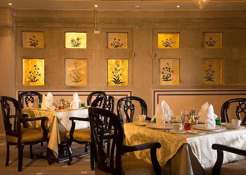 Uttar Pradesh Varanasi Food & Dining