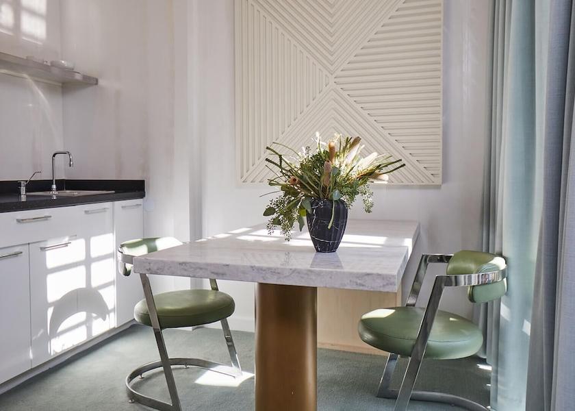 California Beverly Hills Room