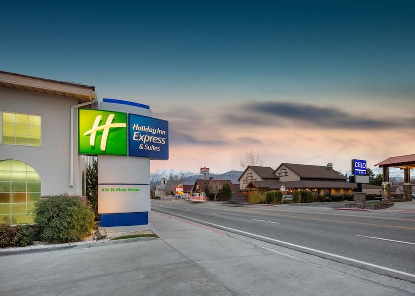 California Bishop Exterior Detail