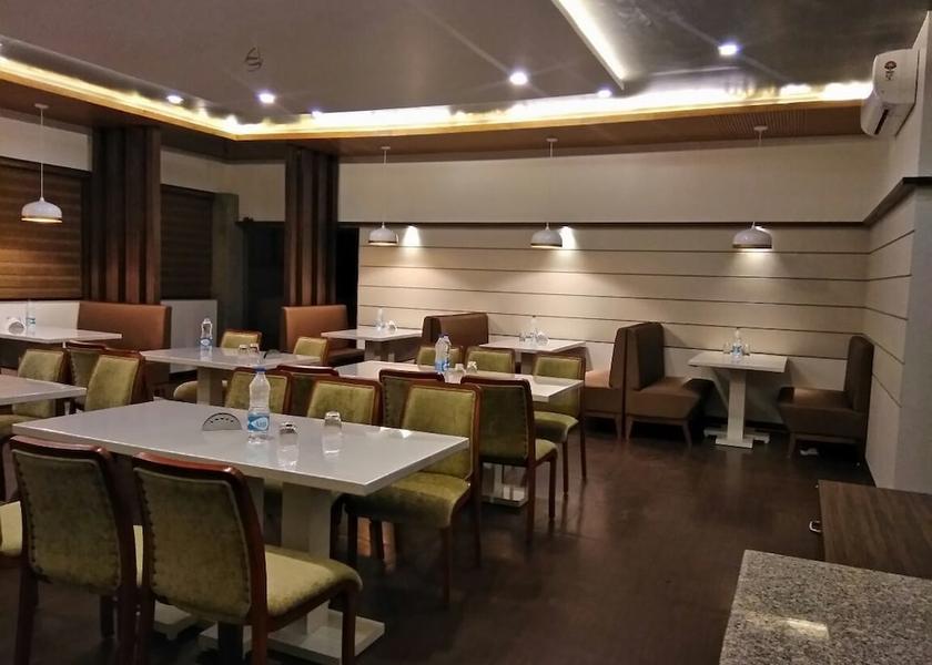 Gujarat Vapi Food Court