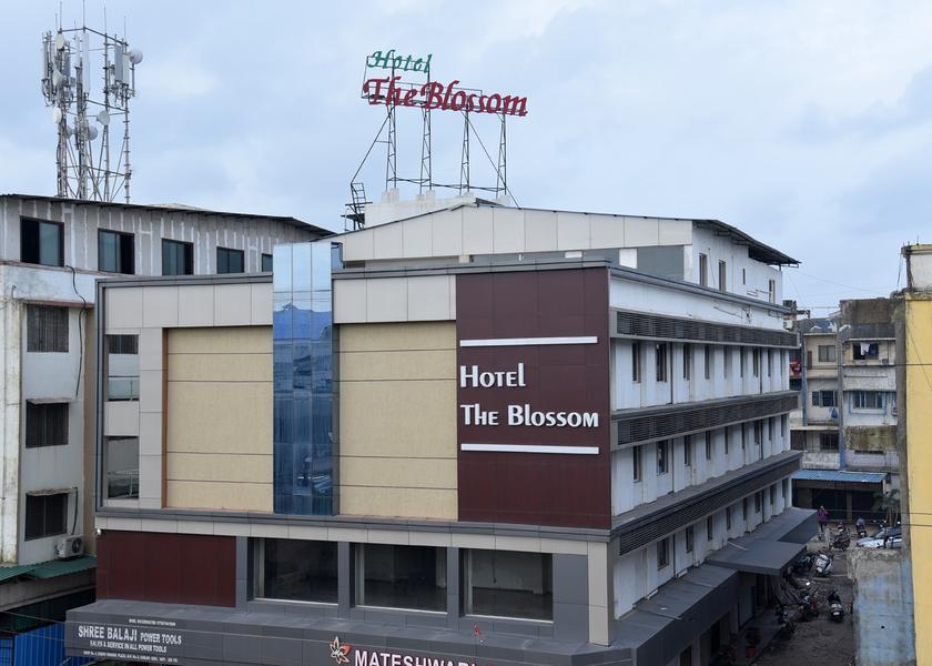 Gujarat Vapi Hotel Exterior