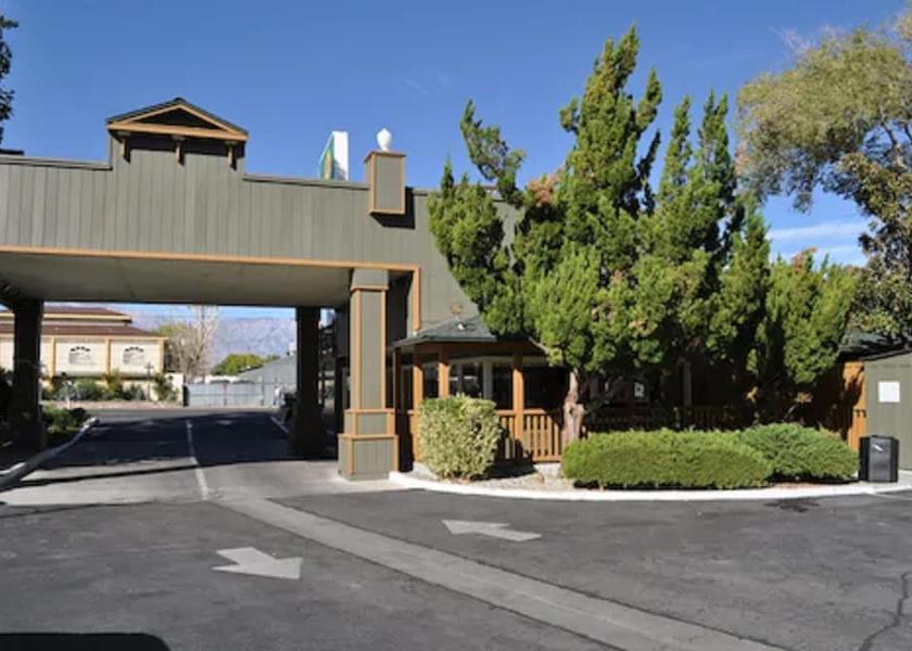 California Bishop Entrance