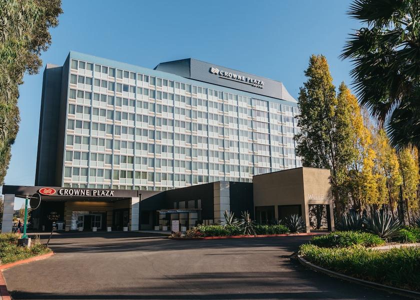 California Burlingame Exterior