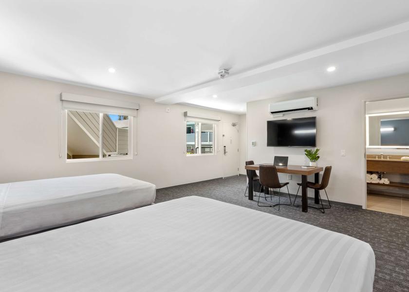 California Agoura Hills Rooms