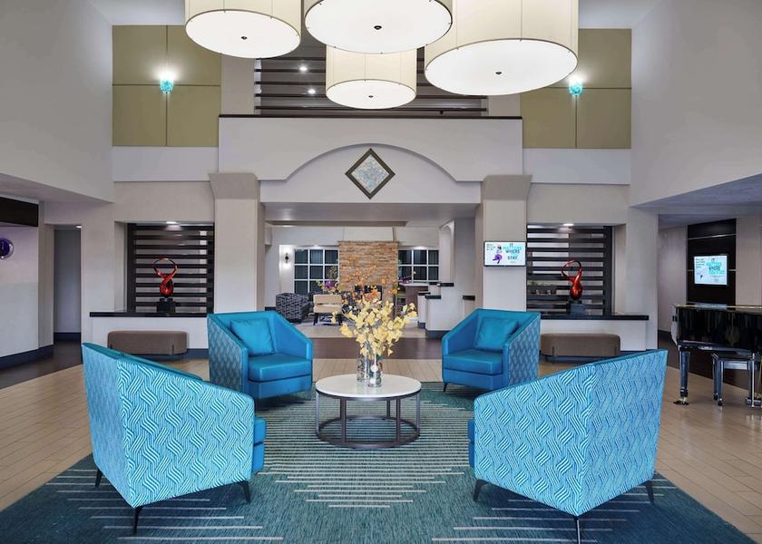 California Chatsworth Lobby