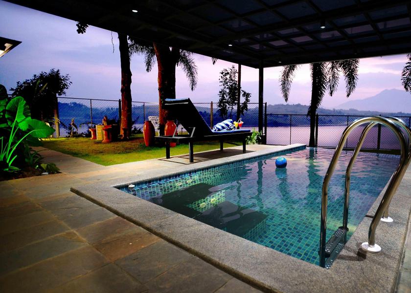 Kerala Wayanad Pool