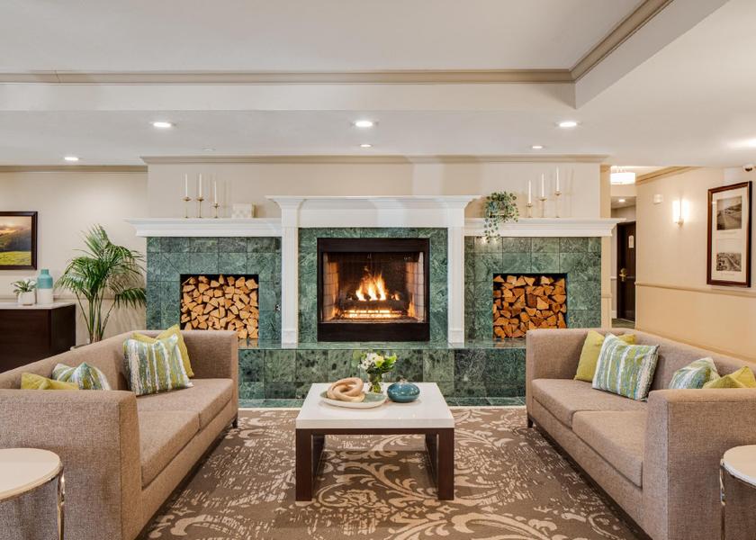 California Corona lobby