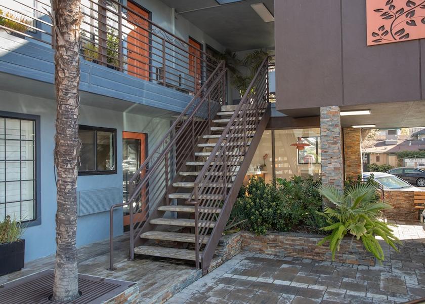 California Davis Facade