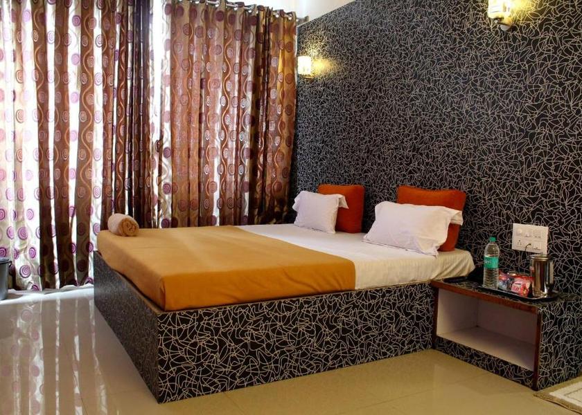 Maharashtra Shirdi Deluxe Six Bedded AC