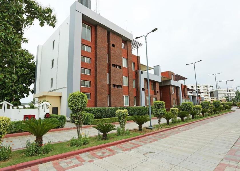 Uttar Pradesh Lucknow Hotel Exterior