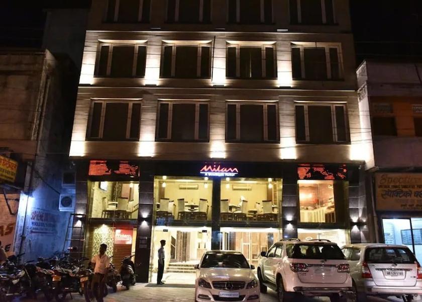 Uttar Pradesh Prayagraj Hotel Exterior