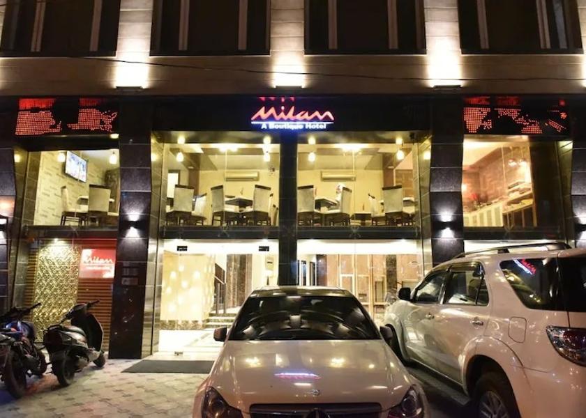 Uttar Pradesh Prayagraj Hotel Exterior