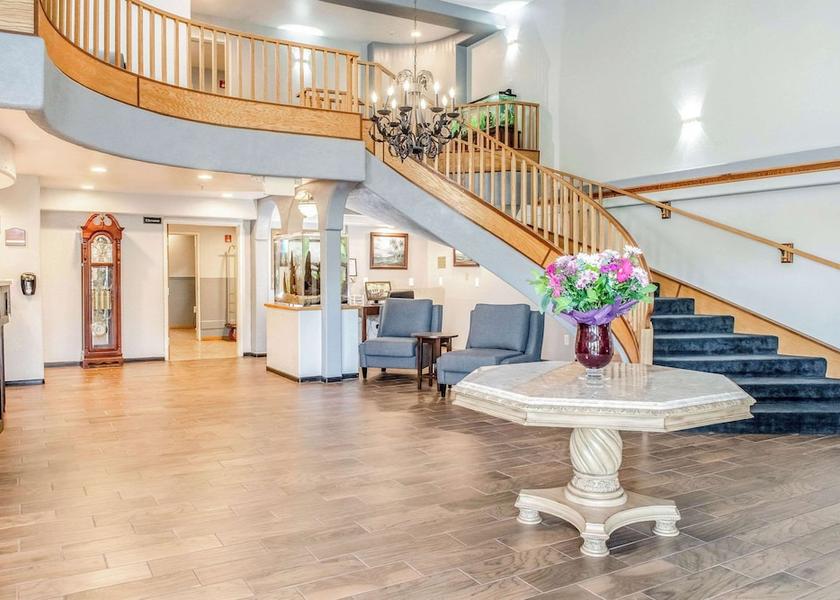 California Eureka Lobby