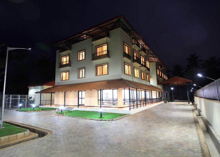 Karnataka Parvathamukhi Front of property - evening/night