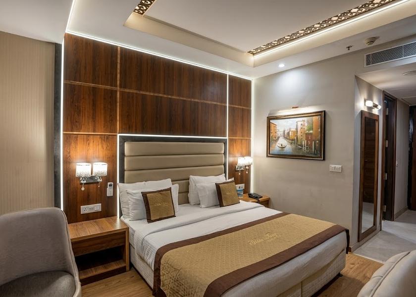 Uttar Pradesh Noida Executive Room