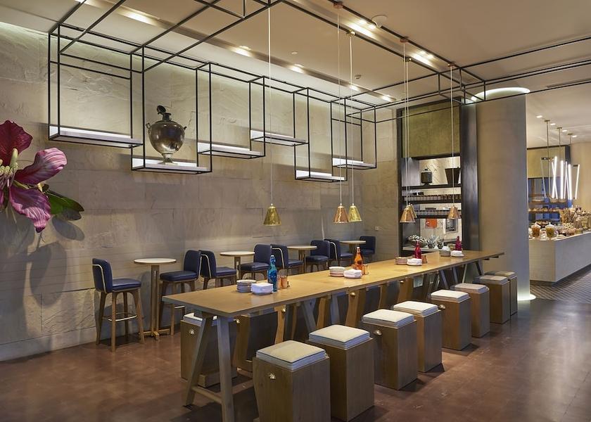 Delhi Delhi Dining Area