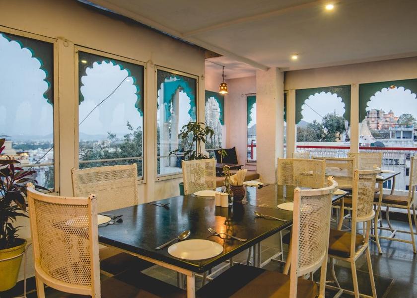 Rajasthan Udaipur Food & Dining