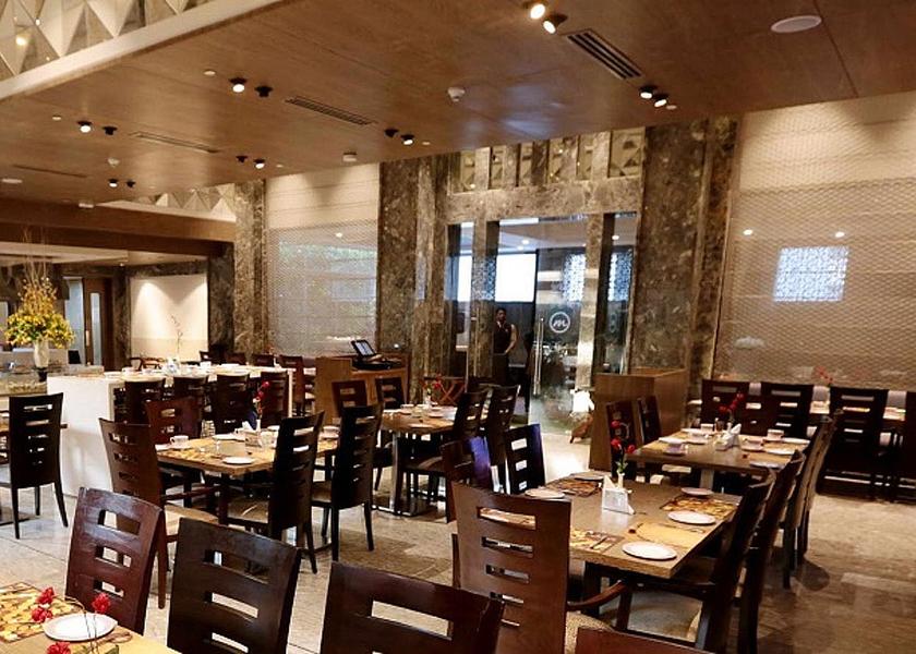 Uttar Pradesh Varanasi Food & Dining