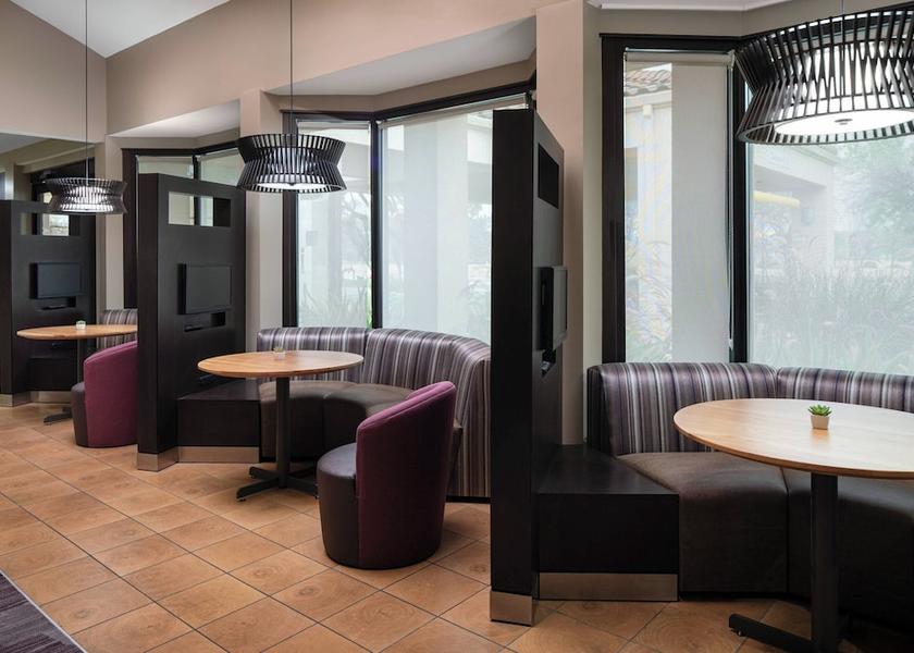 California Fremont Lobby