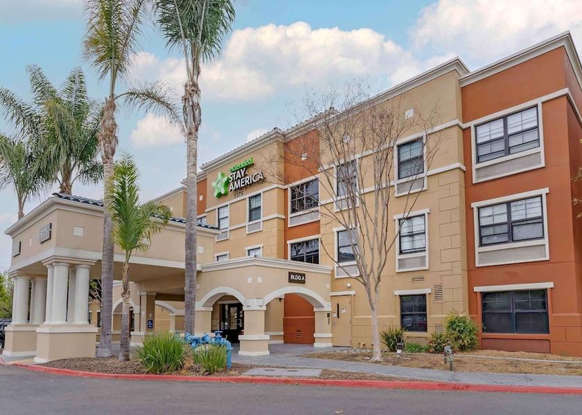 California Fremont Exterior Detail