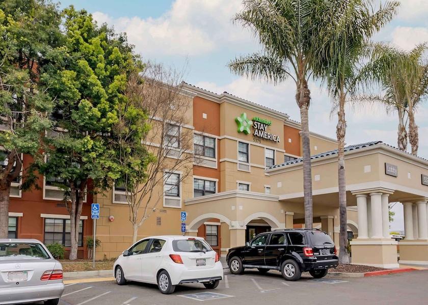 California Fremont Exterior Detail