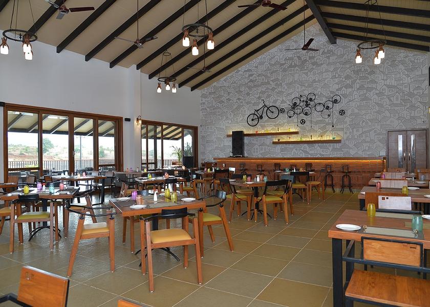 Maharashtra Nashik Food & Dining