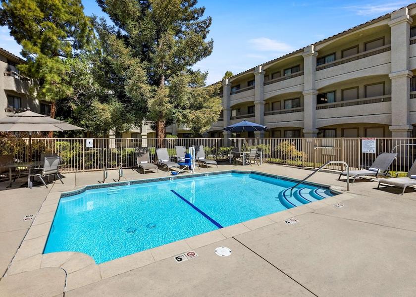 California Fremont Pool