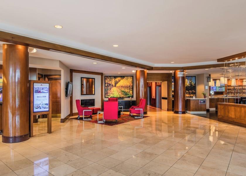 California Fremont Bar