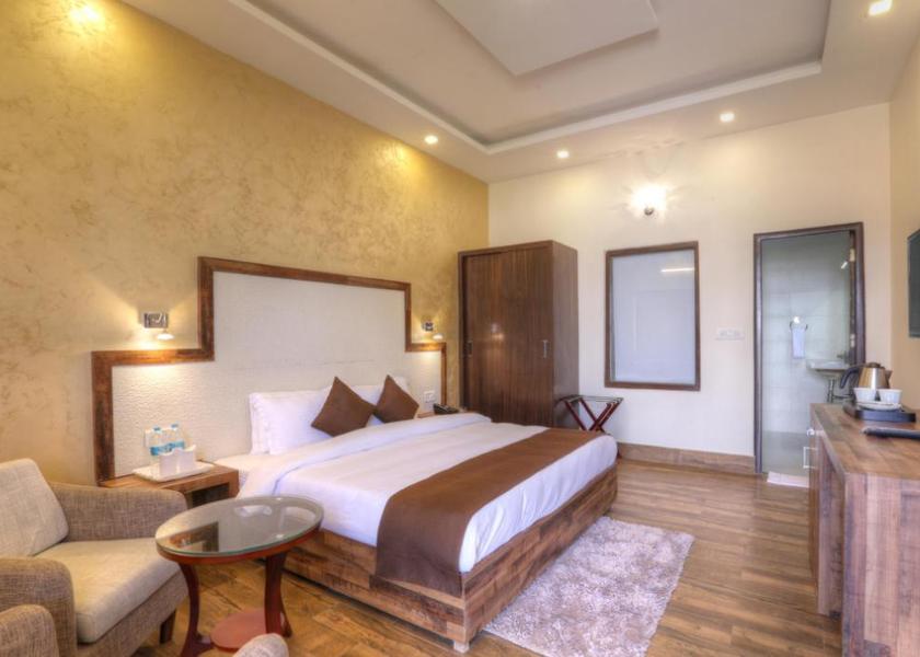 Himachal Pradesh Chail Premium Suite Room