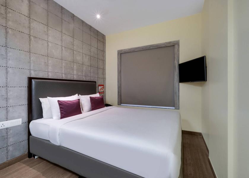 Gujarat Vadodara Standard Queen Room