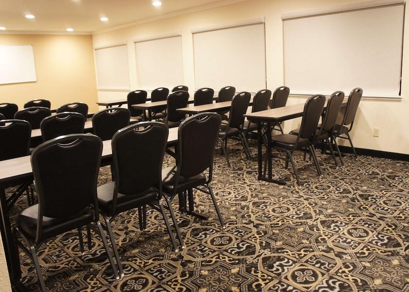 California Hayward Meeting Room