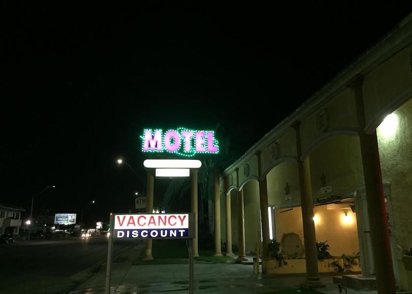 California Long Beach Exterior Detail