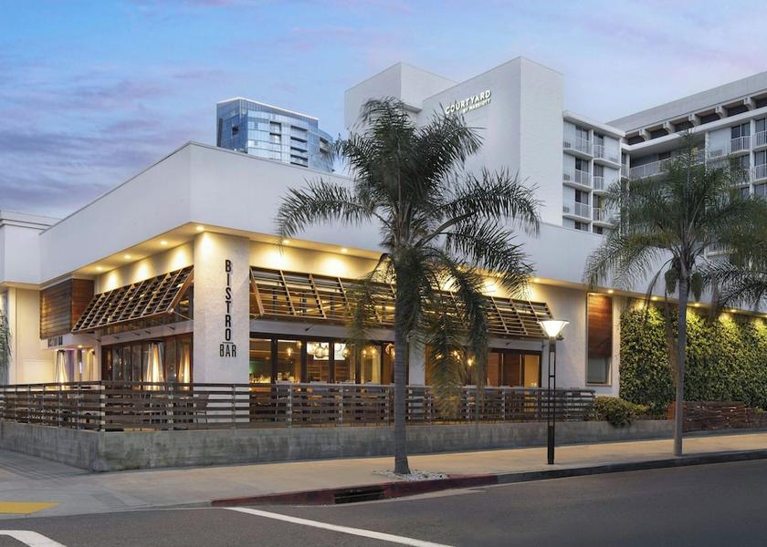 California Long Beach Restaurant