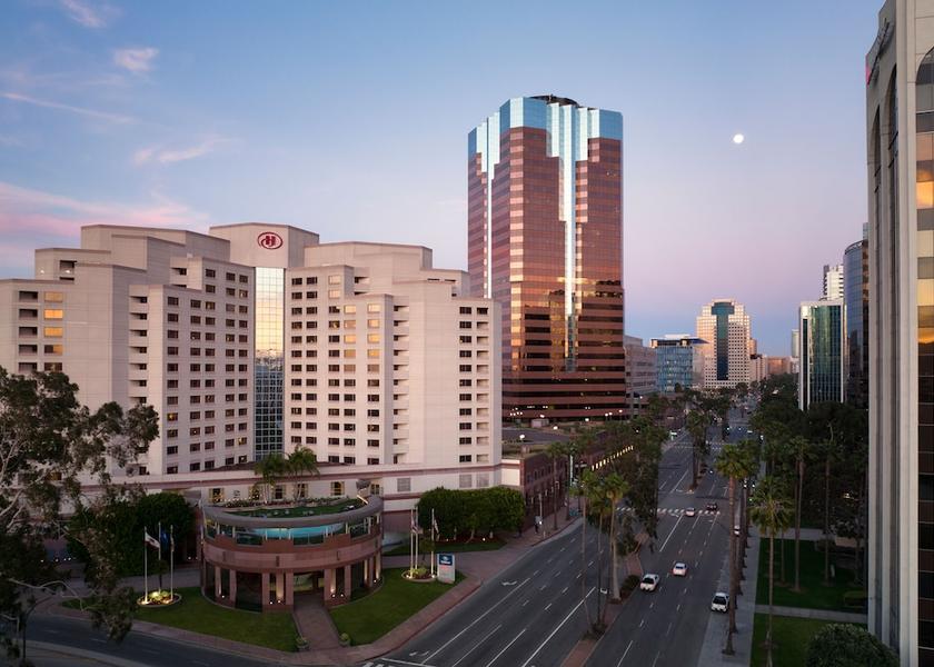 California Long Beach Exterior Detail
